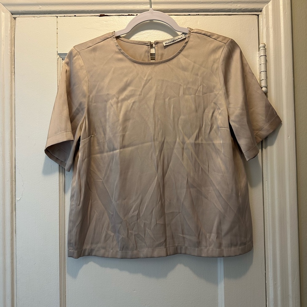 Abercrombie & Fitch Neutral Top